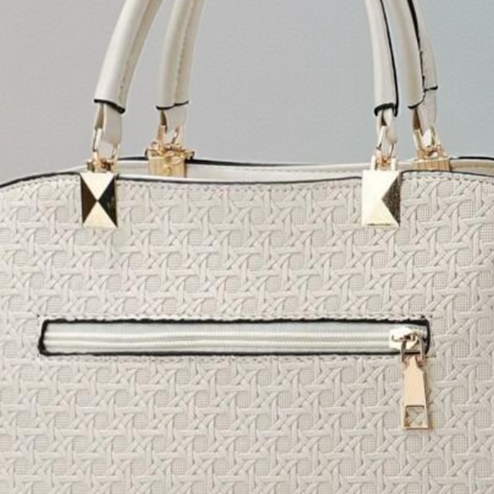 NWT White Handbag Set - Picture 7 of 8